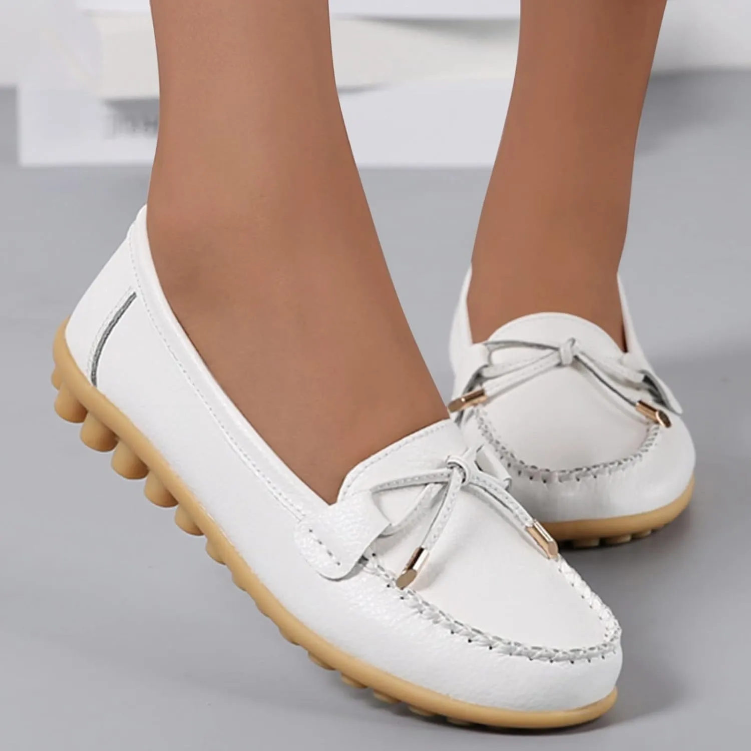 AMDBEL Flats Shoes Women Dressy Comfortable Women's Leather Slip On Loafers Casual Round Toe Moccasins Wild Driving Boat Flat