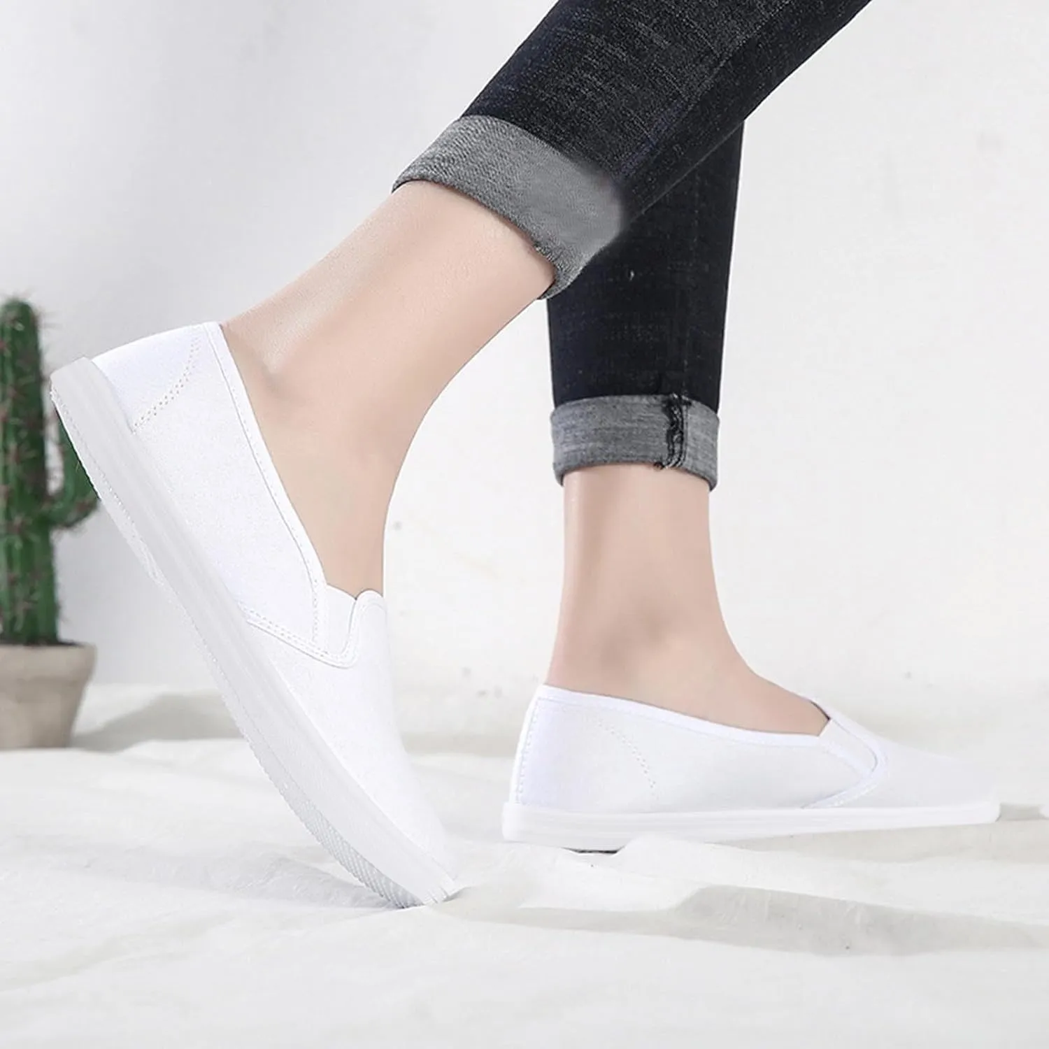 Casual Shoes for Women Wide Width Flat Bottom Loafers for Women Wide Round Toe Flats Comfortable Fashion Walking for Ladies Womens Work Shoes
