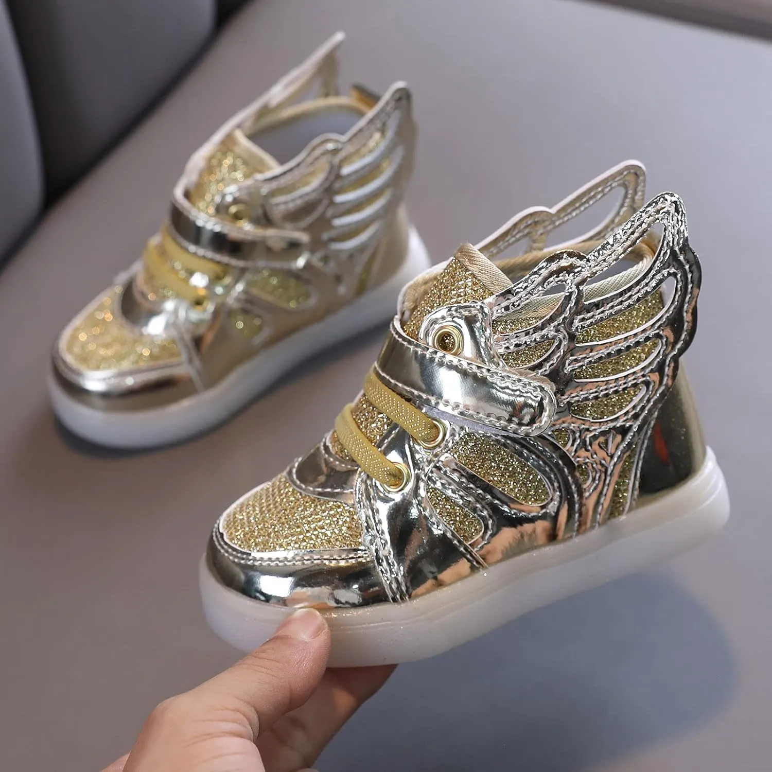 Kids Sneakers 1-6 Years Children Baby Girls Boys Sneakers Bling Led Light Fashion Lace Up Sport Shoes White Sneakers