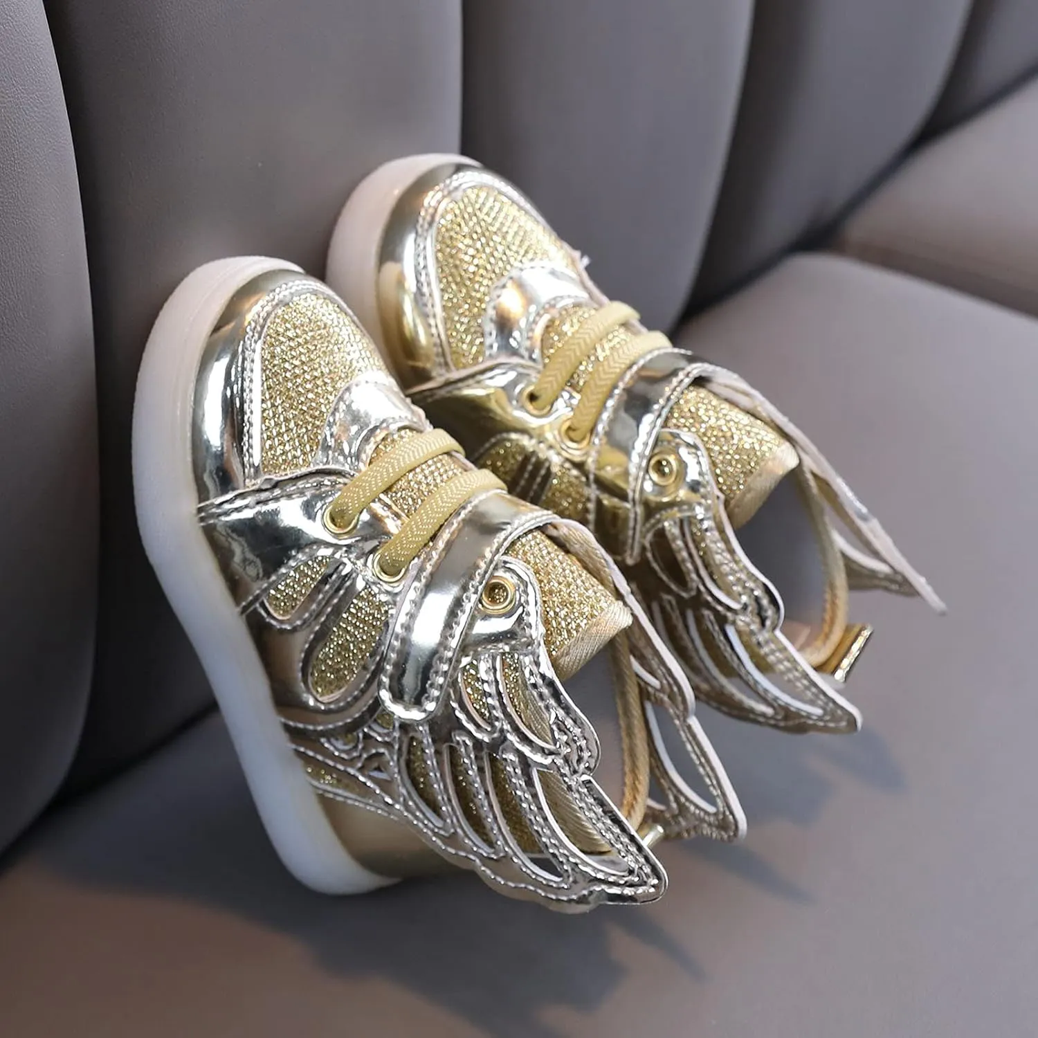 Kids Sneakers 1-6 Years Children Baby Girls Boys Sneakers Bling Led Light Fashion Lace Up Sport Shoes White Sneakers