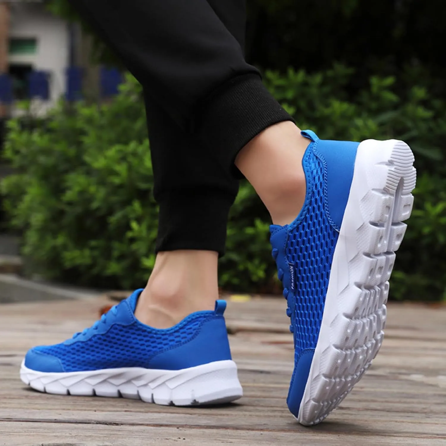 Lightweight Diabetic Shoes for Men Breathable and Light Outdoor Comfy Walking Shoe Casual Elderly Lace Up Shoes