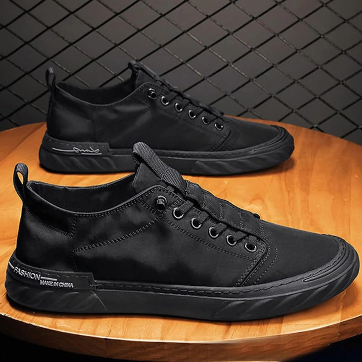 Men's Breathable Mesh Running Shoes Portable Non Slip Fitness Workout Shoe Casual Soft Flat Soled Walking Shoes