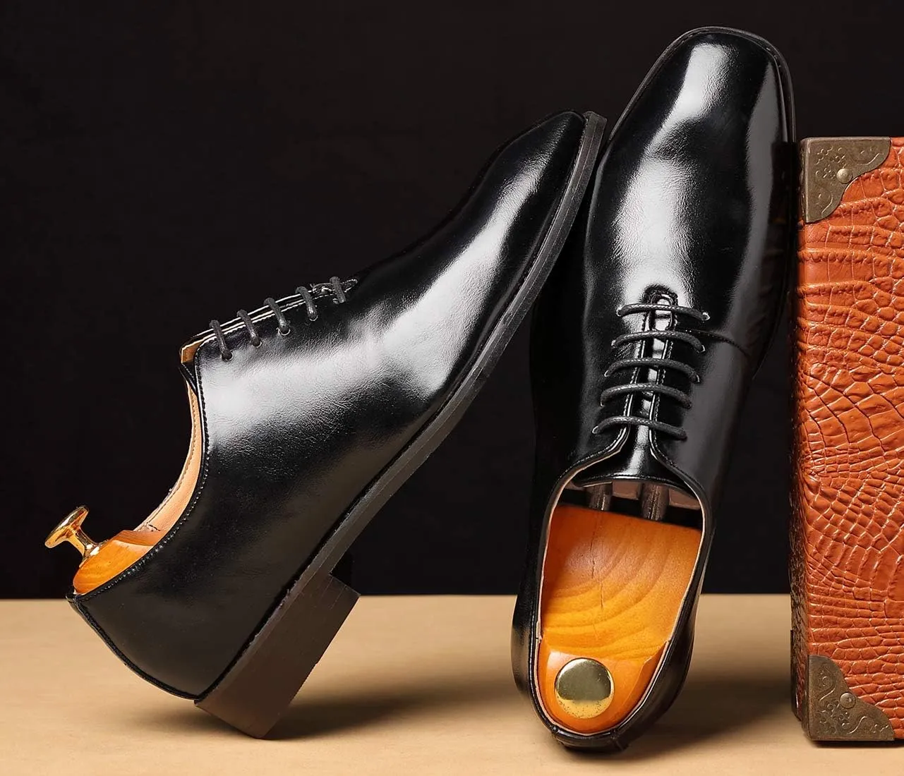 Mens Dress Shoes Wholecut Oxford Fashion Formal Leather Lace Up Shoes for Men