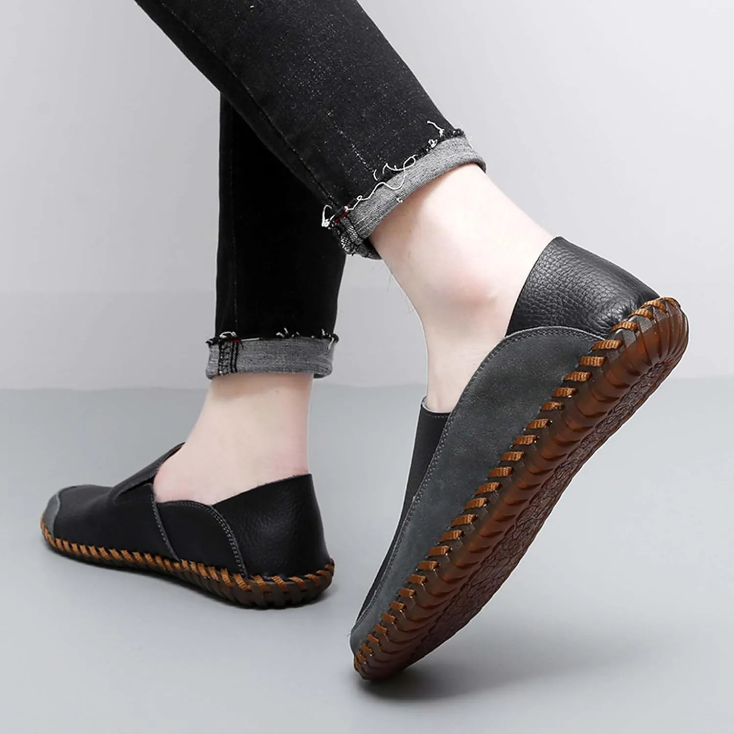 Mens Leather Loafers,Flat Breathable Casual Shoes,Walking Shoes,Non-Slip Driving Shoes,Hand Sewn,Soft and Comfortable,Suitable for All Seasons.