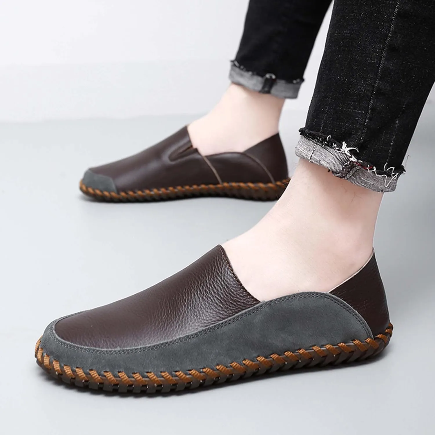 Mens Leather Loafers,Flat Breathable Casual Shoes,Walking Shoes,Non-Slip Driving Shoes,Hand Sewn,Soft and Comfortable,Suitable for All Seasons.