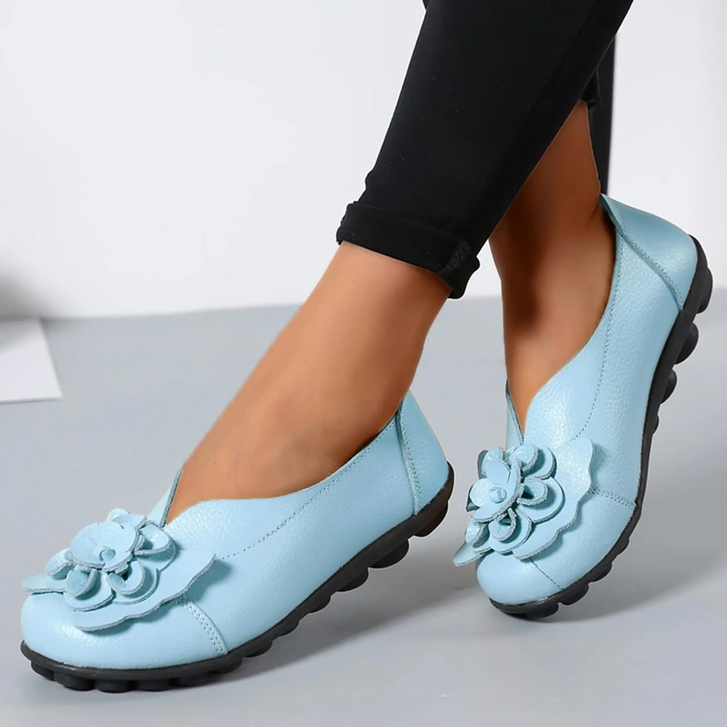Women's Slip-On Loafers Casual Leather Loafers Comfortable Walking Shoes Casual Work Shoes Dressy Flats Shoe